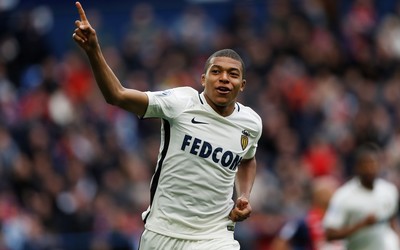 多宝电竞动态-C罗梅开二度对手绝望